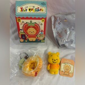 Pooh Tiny Orchard Orange keychain pendant by Top Toy